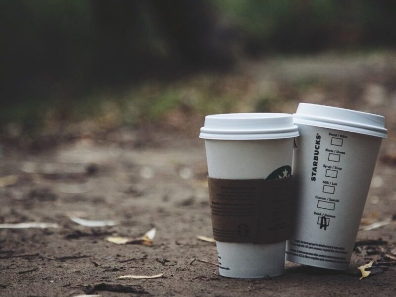 Starbucks seeks to abandon single-use packaging